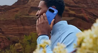 Google анонсировала смартфон Pixel 10 с возможностью передачи сообщений через спутник